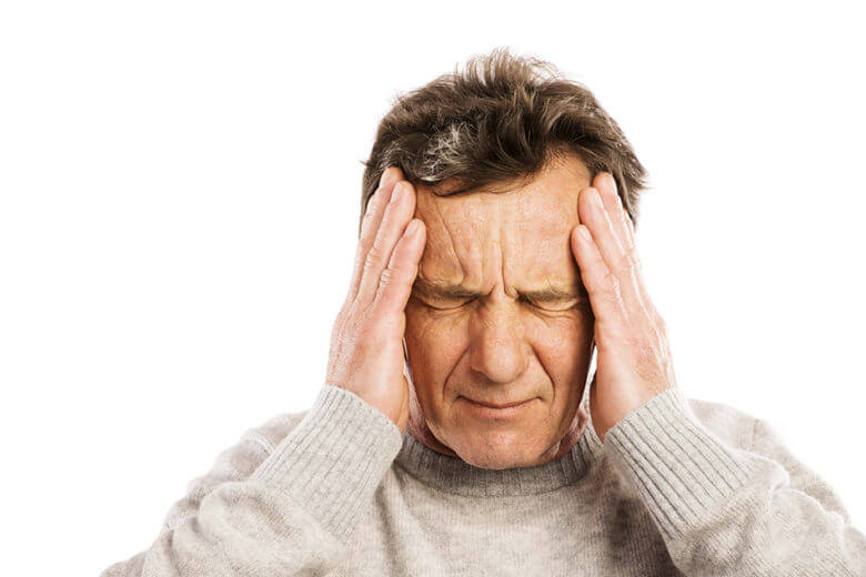 A dor de cabeça é um dos principais sintomas do Acidente Vascular Cerebral